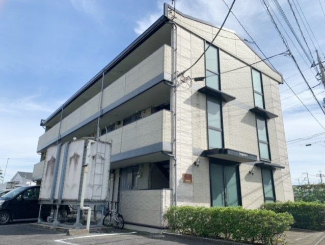 レオパレスイワオの外観画像
