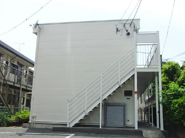 レオパレスアルモワールの外観画像