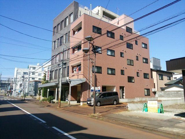 住営社駅東マンションの外観画像