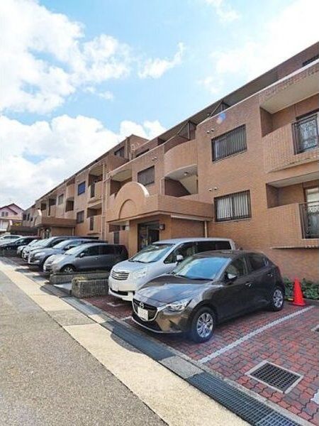 グランパス18の外観画像