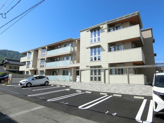 プレザントカーサ祇園の外観画像