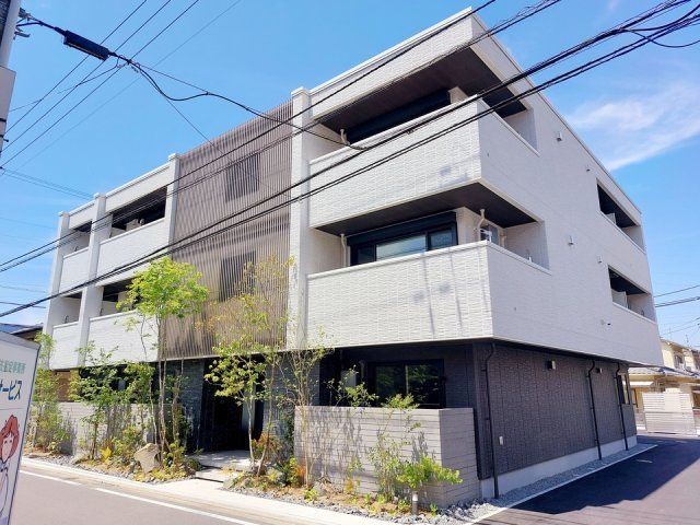 シャーメゾンマヒナの外観画像