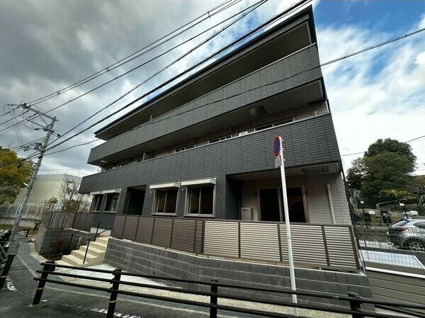 エイティー千里山田の外観画像