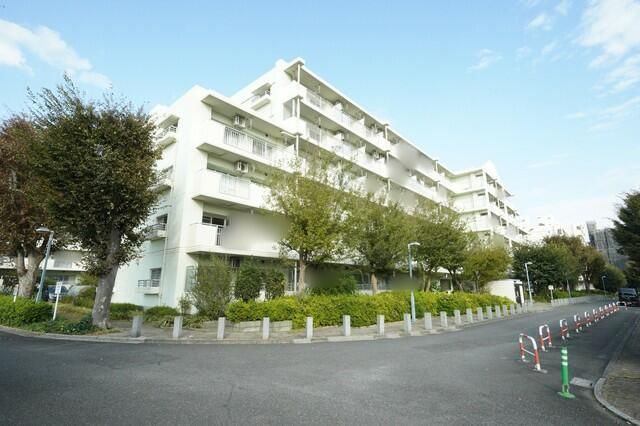 UR新柳沢 9号棟306号室の外観画像