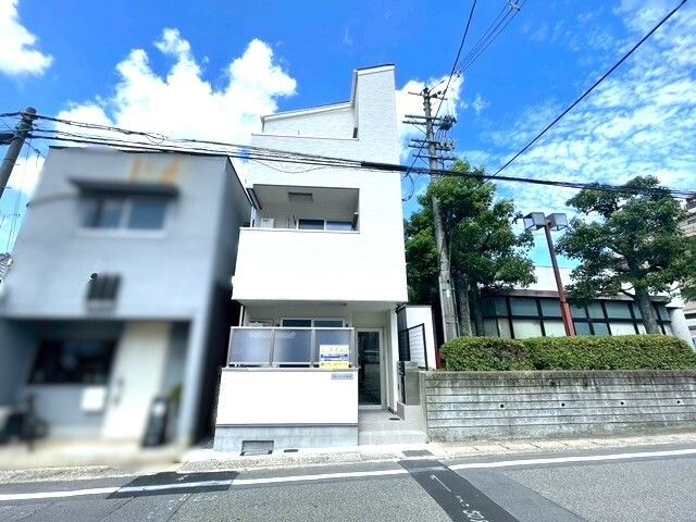 プラムコート椥辻の外観画像