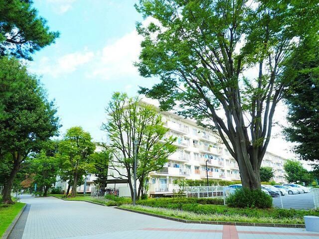 UR滝山 1-4号棟402号室の外観画像