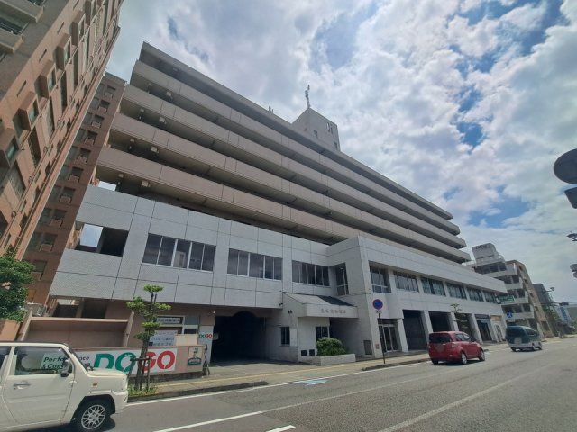 道後山本ビルの外観画像