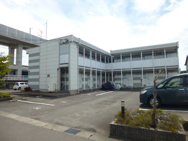 レオパレスカームの外観画像