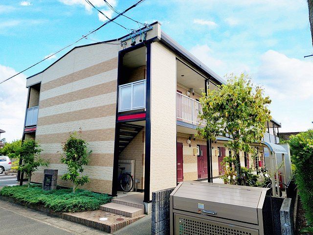 レオパレスリバーサイドAの外観画像