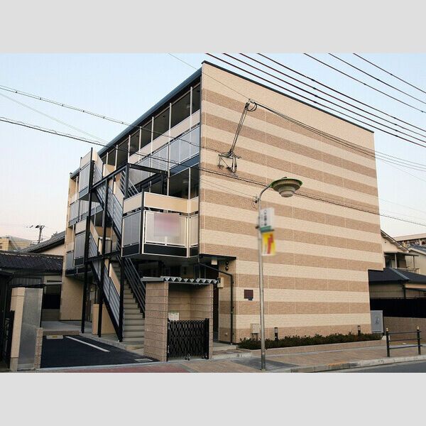 レオパレスプリウス アンの外観画像