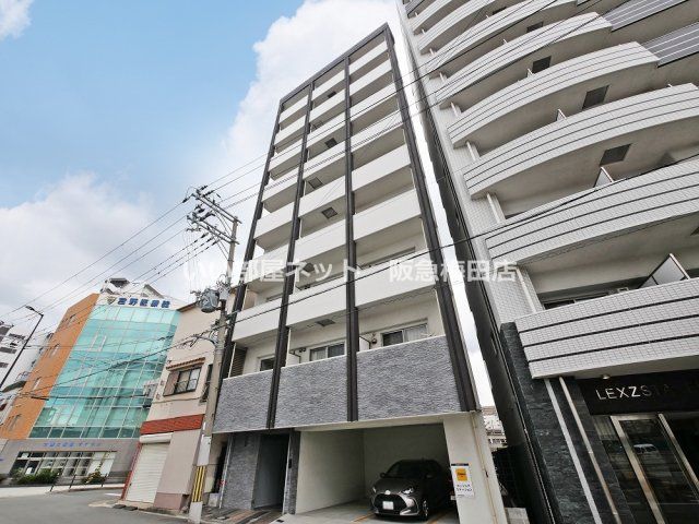 エストゥルースプラス大阪福島の外観画像
