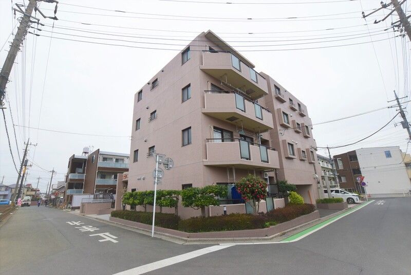 レジェンドの外観画像