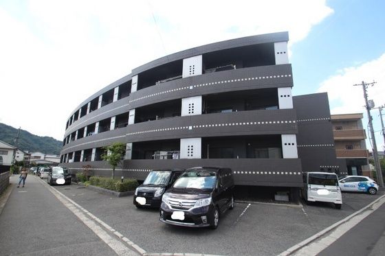 ドヴェルスミダの外観画像