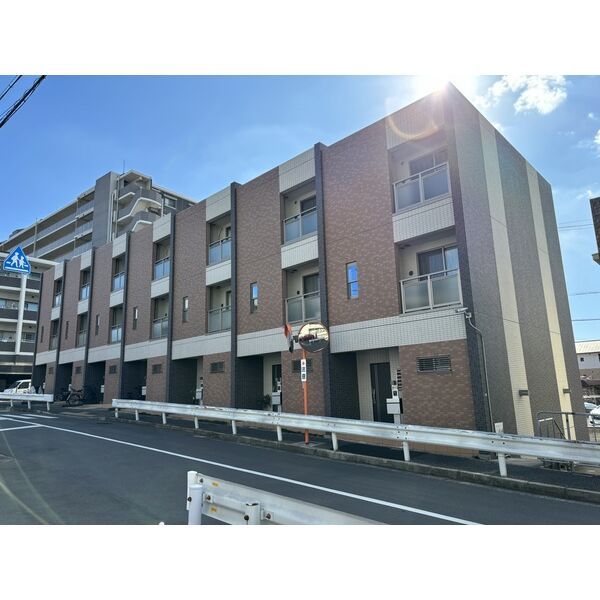 東泉丘タウンハウスの外観画像