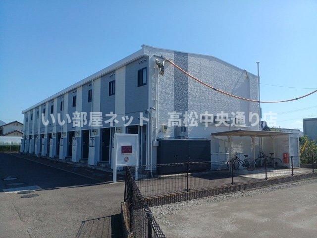 レオパレスシュトラールの外観画像