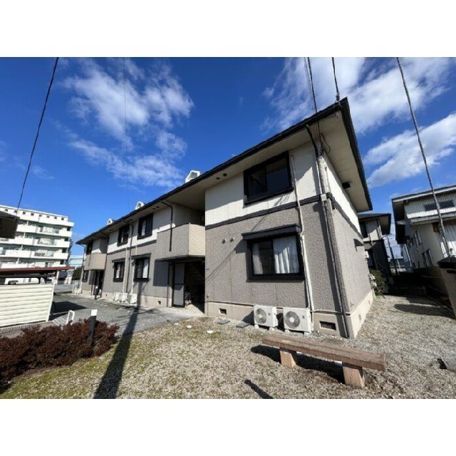 メゾンリヴェールC棟の外観画像