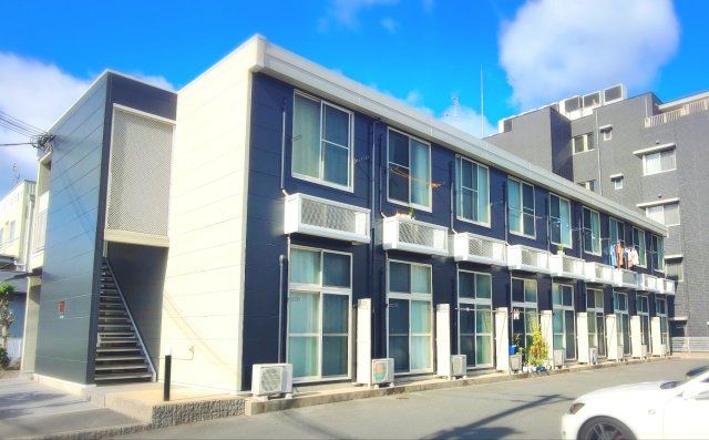 レオパレスQUATRE SAISONSの外観画像