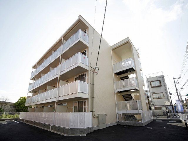 レオパレス教会前の外観画像