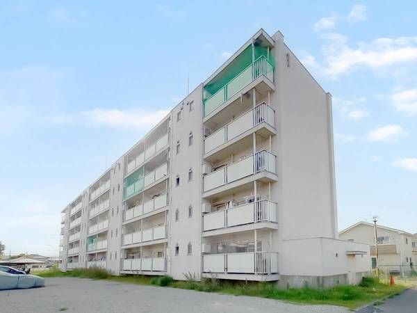 ビレッジハウス十六間第二2号棟の外観画像