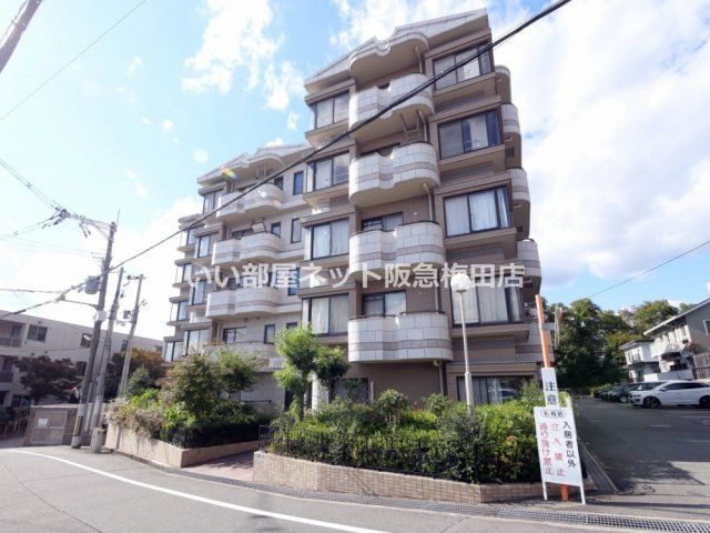 シュロス五月山Ⅲの外観画像
