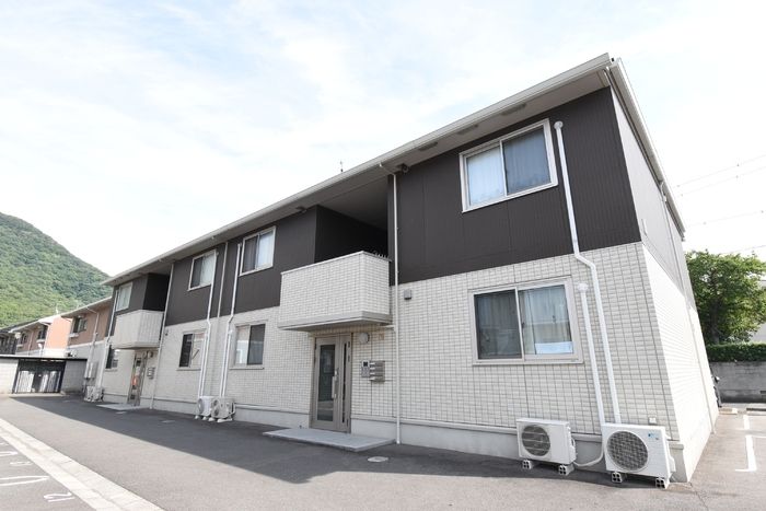 シャインポート屋島G・H棟 H棟の外観画像
