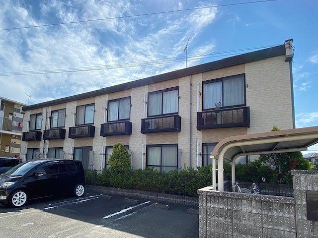 レオパレスマリンⅢの外観画像