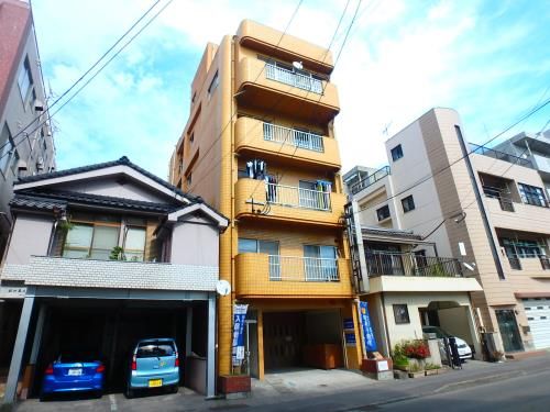 スーパーリッチ甲突の外観画像