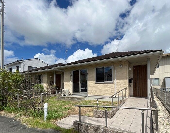 名塚町貸家 Aの外観画像