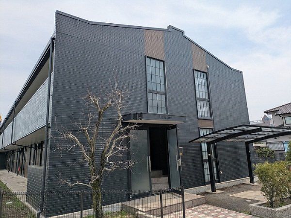 レオパレスクレール公園前の外観画像