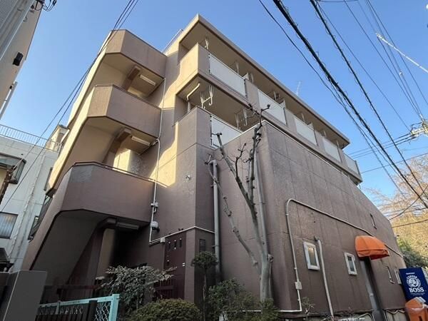 梨苑マンションの外観画像
