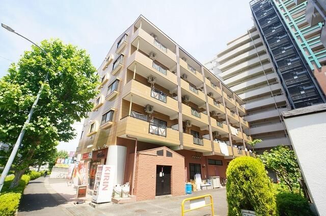 ロータスシャトーの外観画像