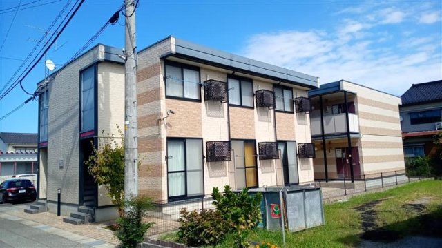レオパレス東新庄の外観画像