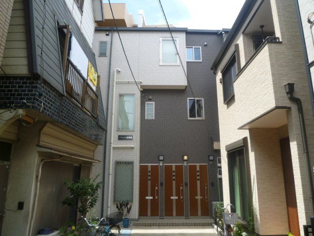 フラッツ菖蒲園の外観画像