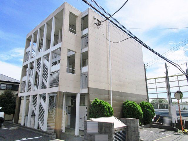 レオパレスフルールの外観画像