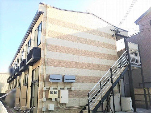 レオパレスクリスタルの外観画像
