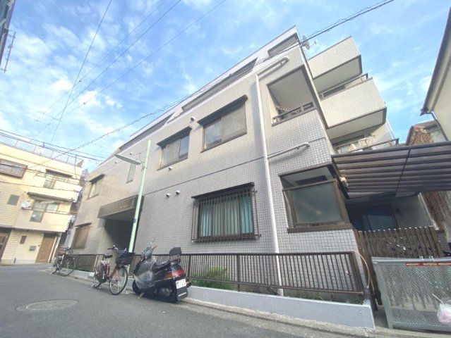 クリエイトの外観画像