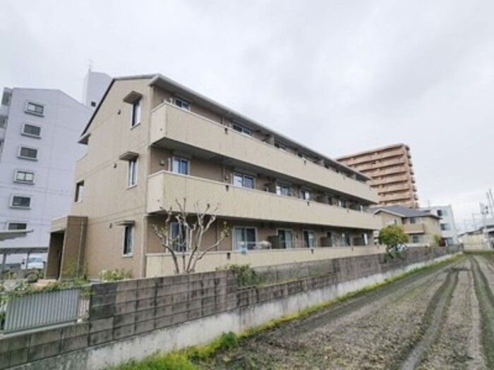 スーペリア ガーデン M A棟の外観画像