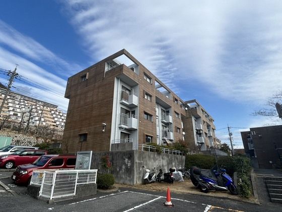 鈴が峰第2住宅6号棟の外観画像