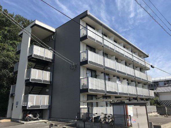 レオパレスエトワール 栗林の外観画像