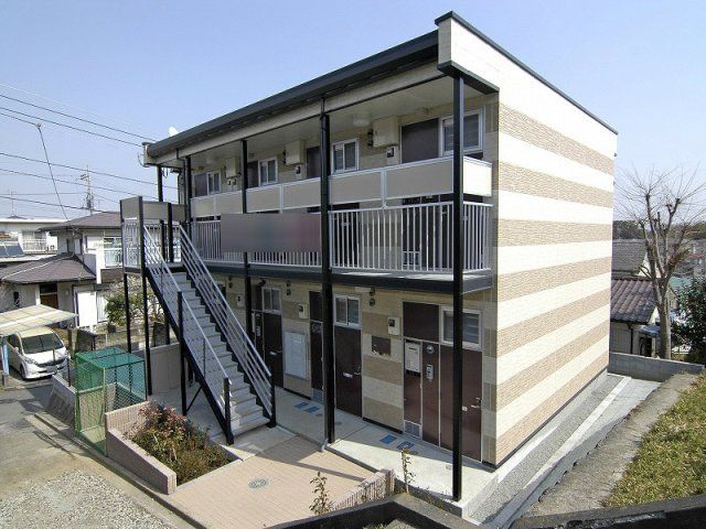 レオパレスファーストステップの外観画像