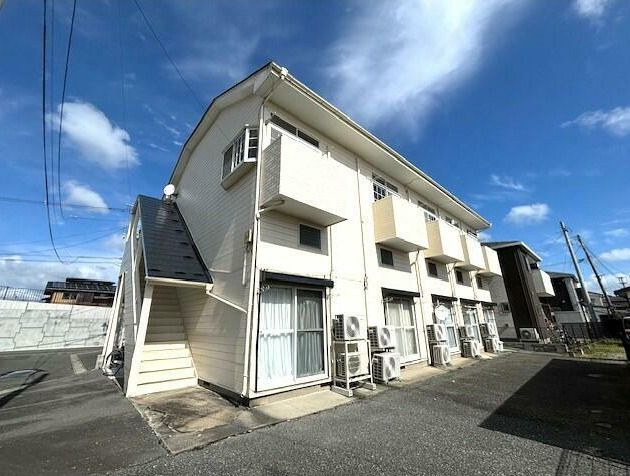 ロイヤルハイツB棟の外観画像