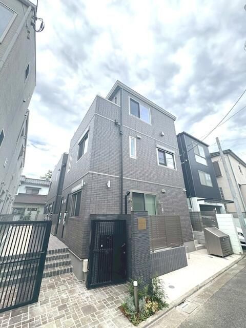 Villa・Symbiose三軒茶屋(ヴィラ・シンビオーズ)の外観画像