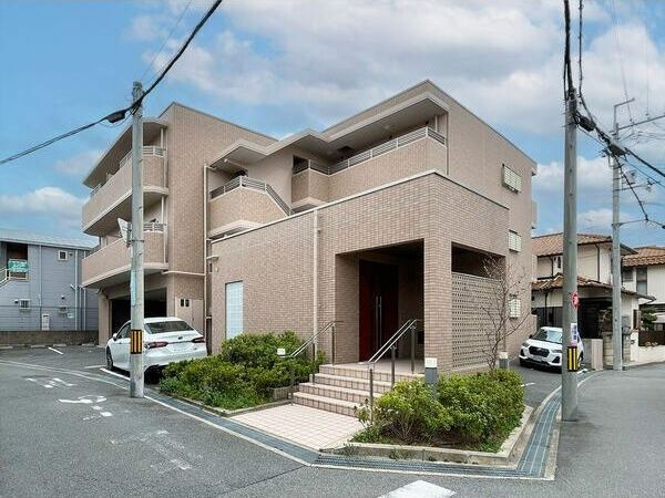 アジュール豊中本町の外観画像