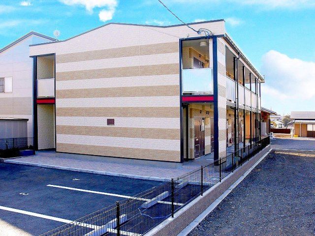 レオパレスユーカリの外観画像
