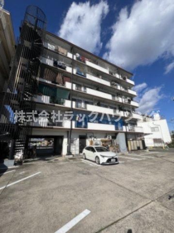 寝屋川スカイハイツの外観画像