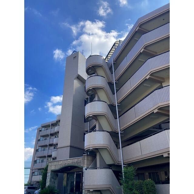 コリーヌアンソレイエの外観画像