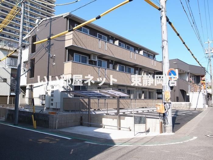 エターナル草薙の外観画像