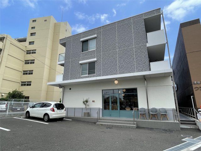 アスコット河原町駅前の外観画像