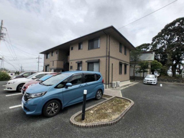 リビングタウン佐鳴 Bの外観画像