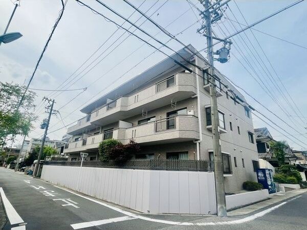 ロイヤル西崎の外観画像